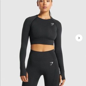Gymshark women’s LIGHT GRAY vital seamless long sleeve crop size M.